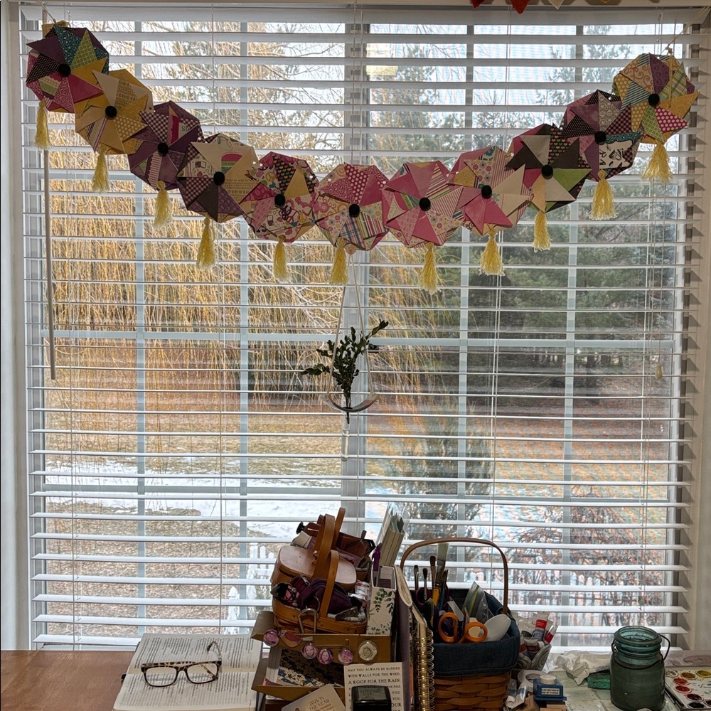 Cute pinwheel garland with tassels